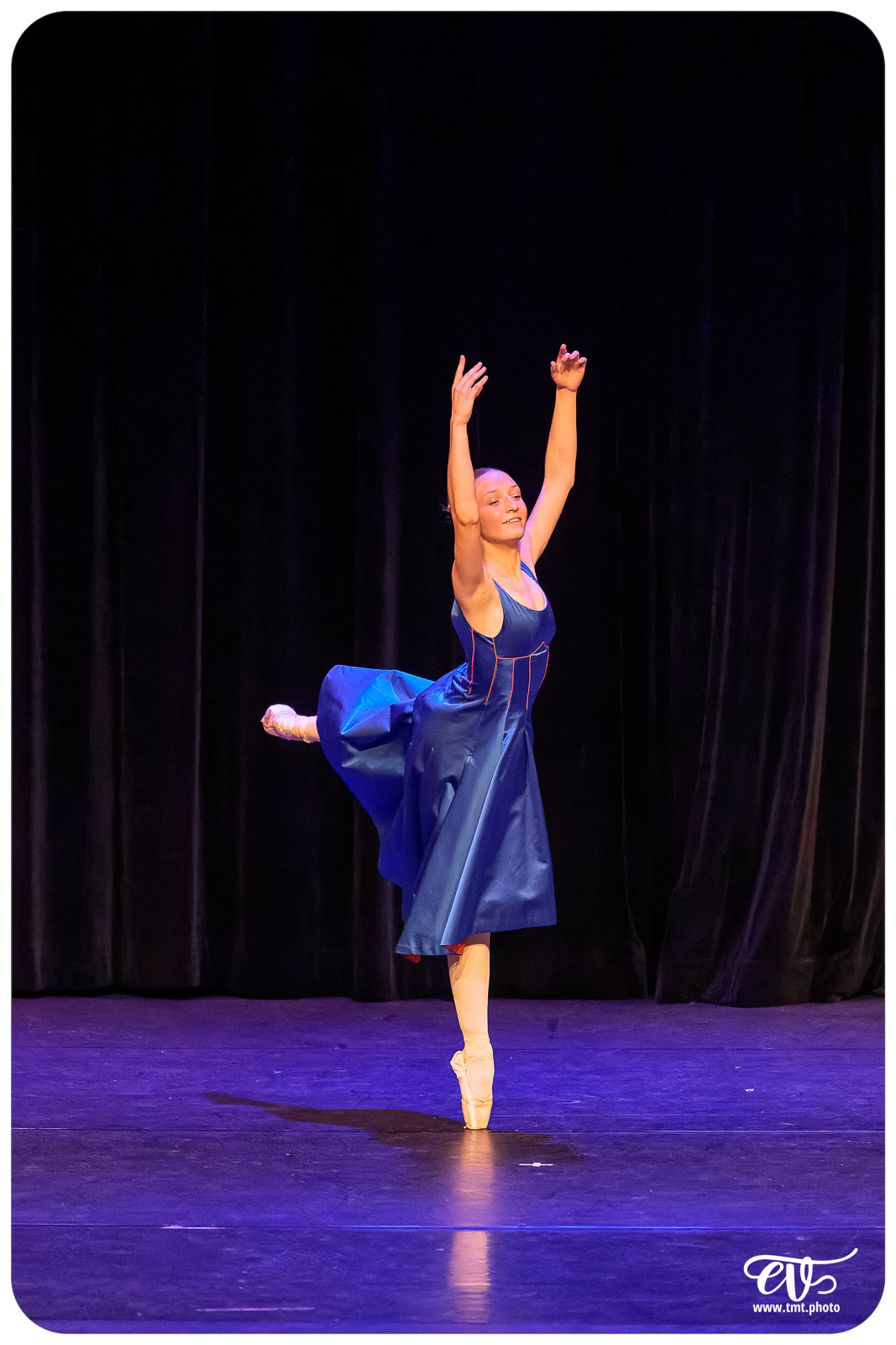 ECOLE DE DANSE CÉCILE ADAMOW